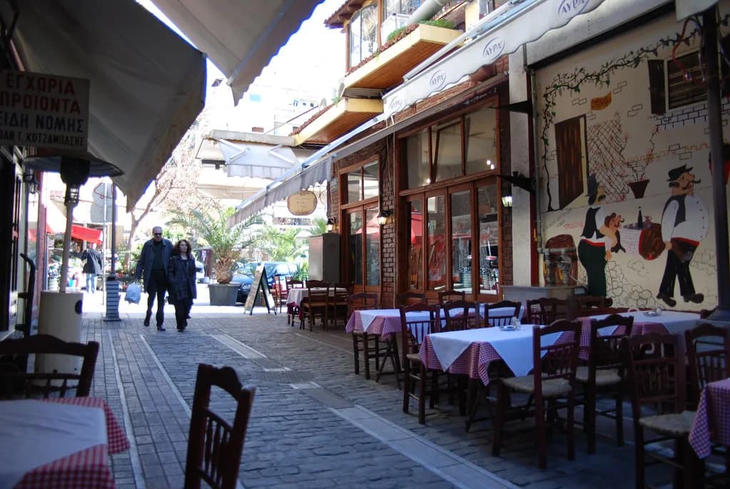 Best Gyros in Thessaloniki: What to Order and Where to Go
