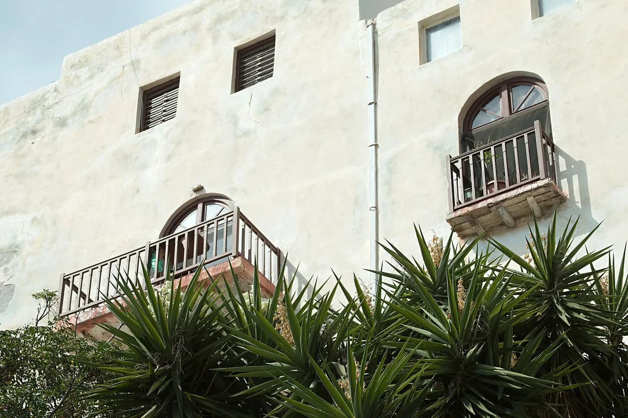 Naxos Neighborhoods: 6 Area Guides