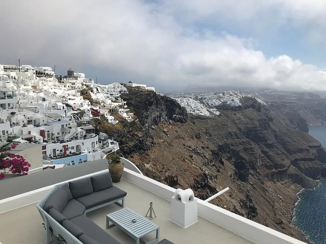 Santorini Neighborhoods: 4 Area Guides