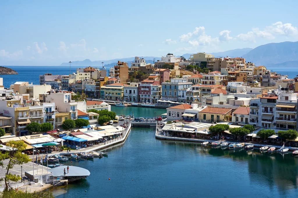 Lake Voulismeni Agios Nikolaos: Crete Lake Visit Guide