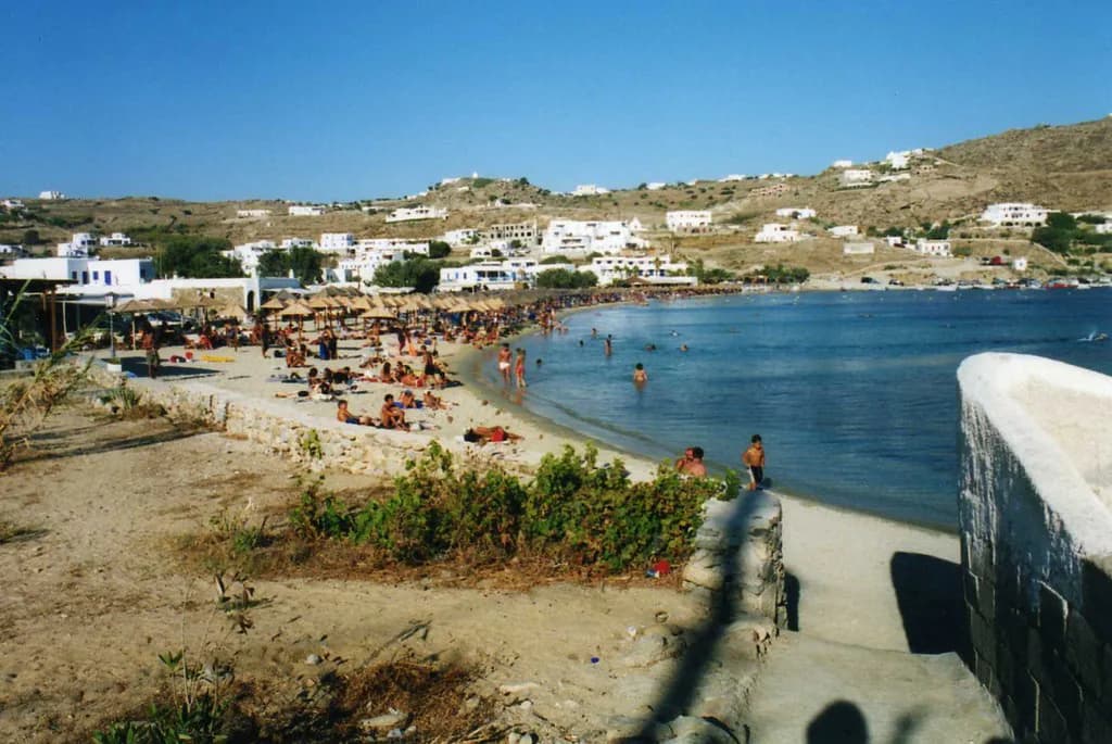 Ornos Mykonos Guide: Beach, Food and Getting Around