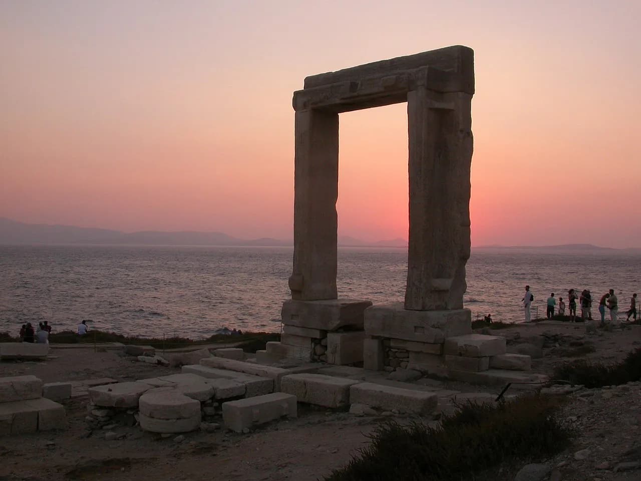 Portara Naxos: Visiting the Temple of Apollo Gate on Palatia