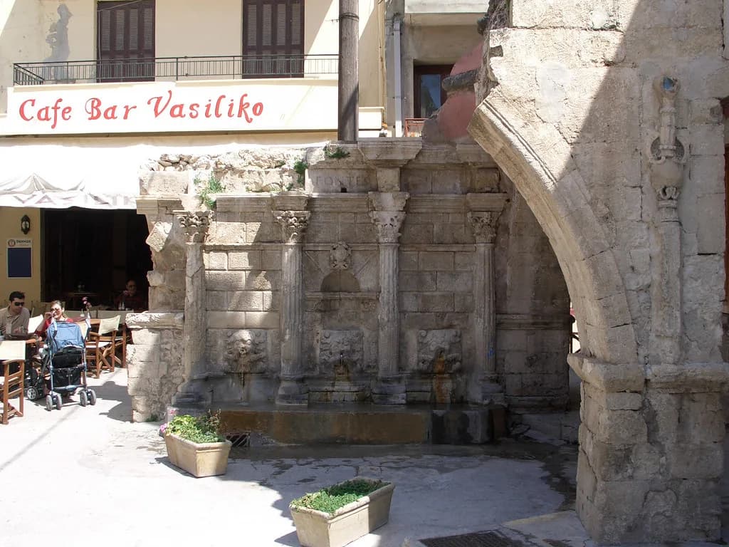 Rimondi Fountain in Rethymno: What to See and Nearby