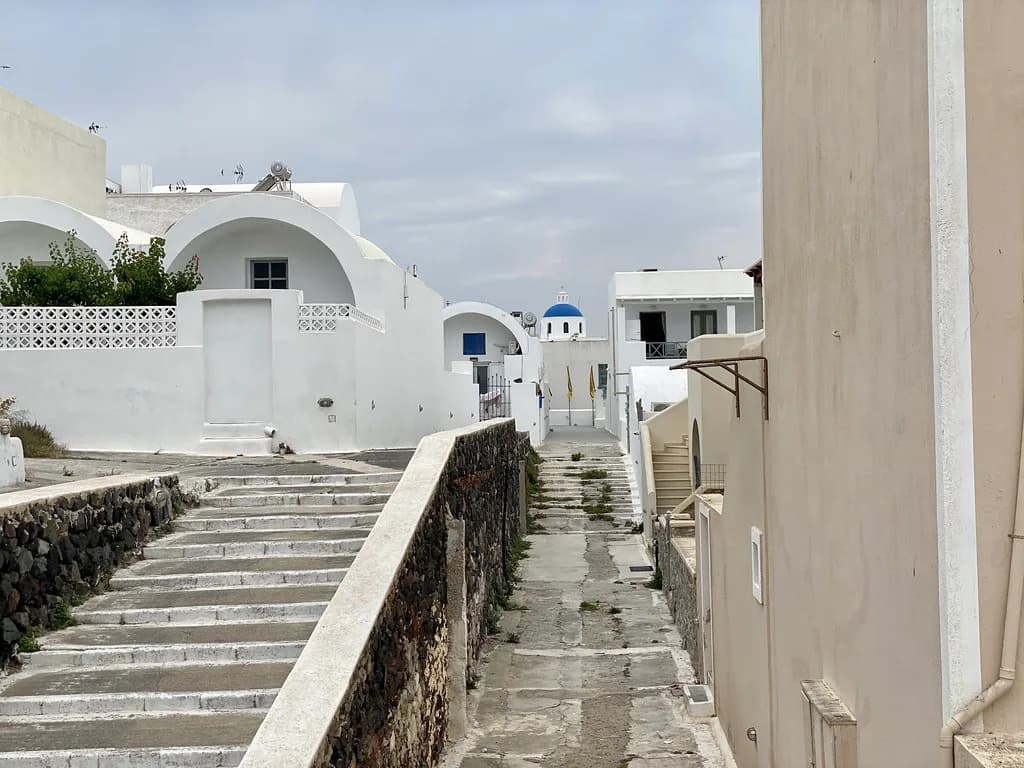 Shopping in Oia, Santorini: What to Buy and When to Browse