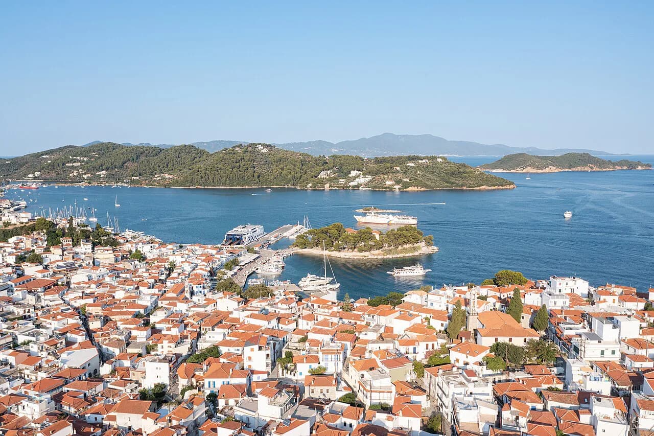 Skiathos Old Town: A Walking Guide to the Lanes, Port and Bourtzi