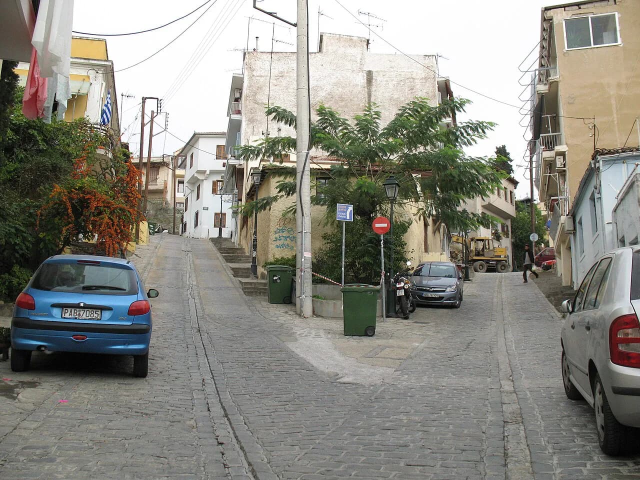 Thessaloniki Old Town Guide: Walls, Walks & Where to Eat
