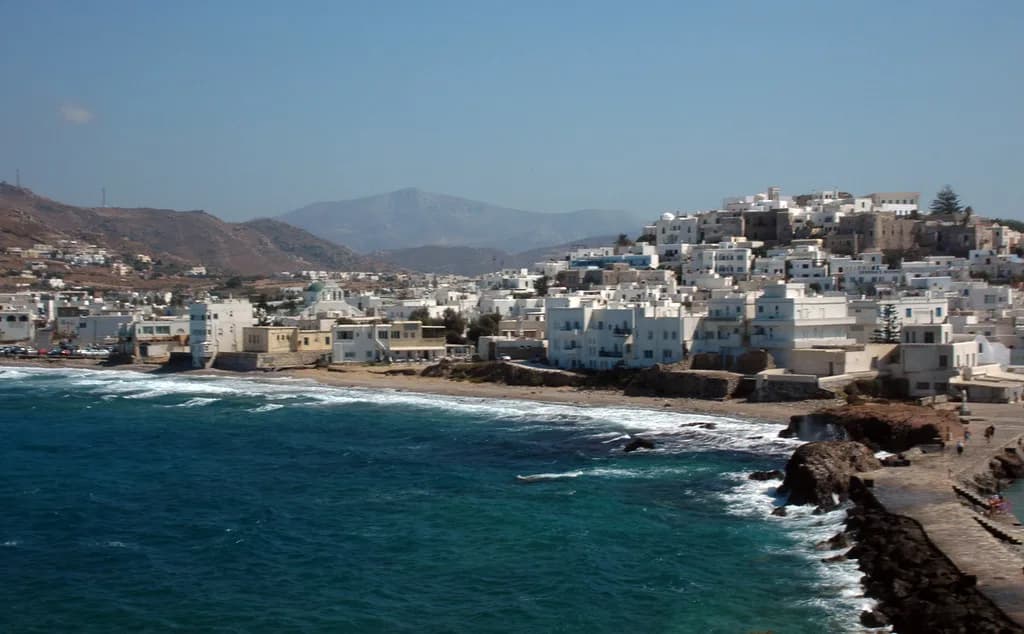 Naxos Bakeries: Where to Find Bread, Pastries and Coffee