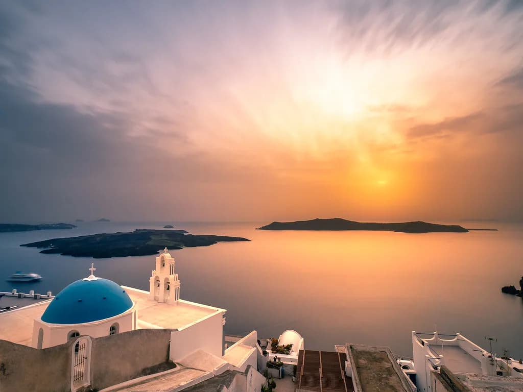 Santorini Photo Spots: Where to Go for Blue Domes
