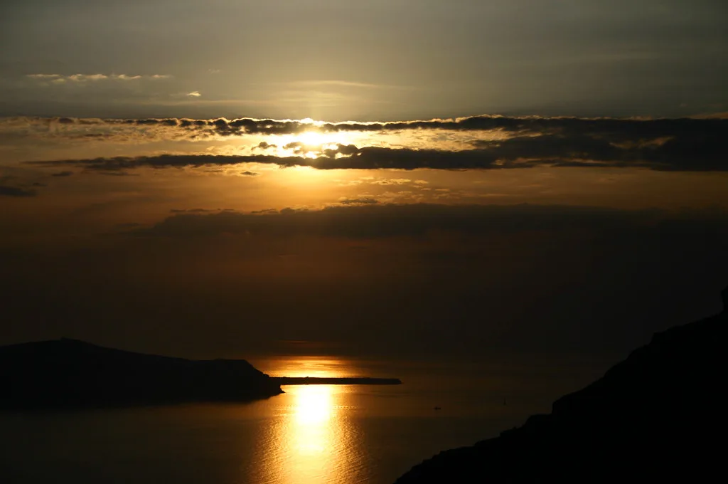 Sunset Restaurants Santorini: Where to Book a Caldera View