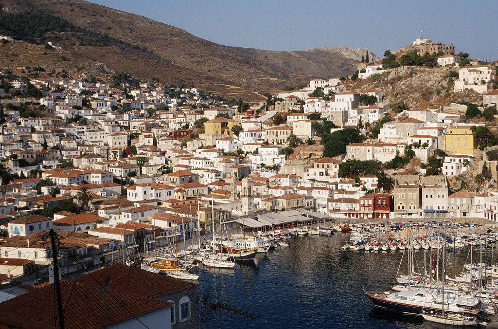 Hydra town