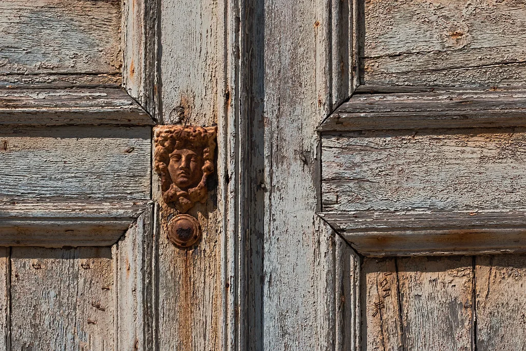 The face in the door, Hydra