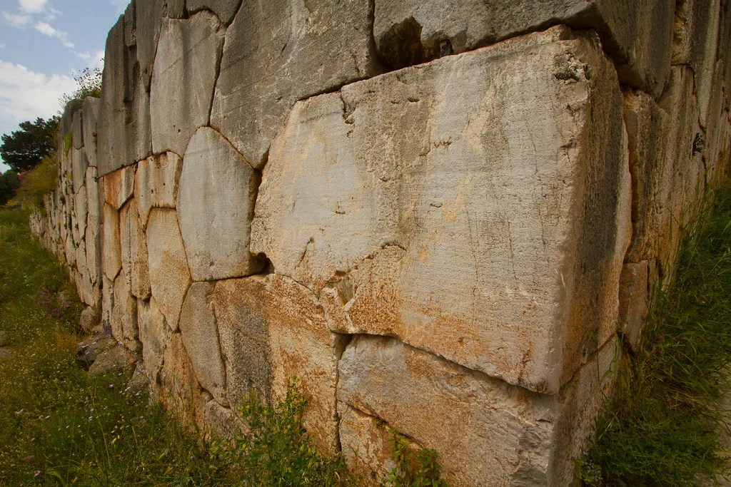 Delphi -- polygonal wall