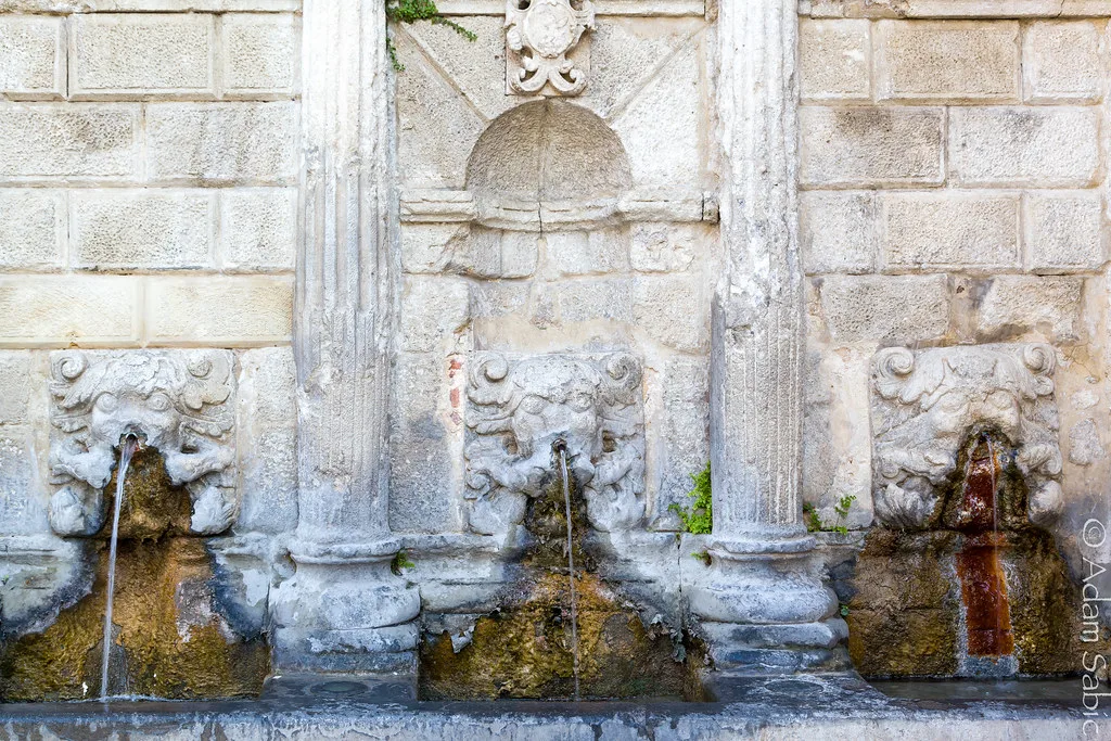 Rimondi Fountain, Rethymno