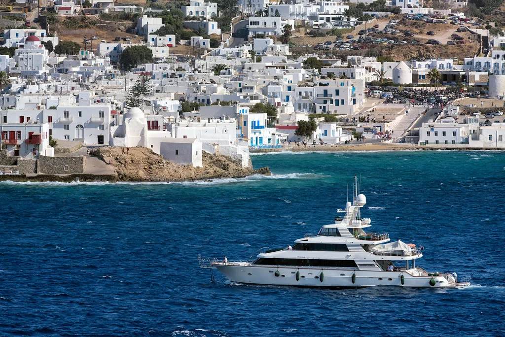 Forty Love, Mykonos